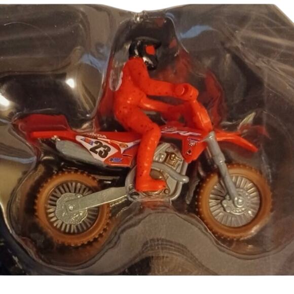Supercross Authentic 5 Pk of 1:24 Scale Die Cast Motorcycles with Rider Figures - Picture 9 of 9